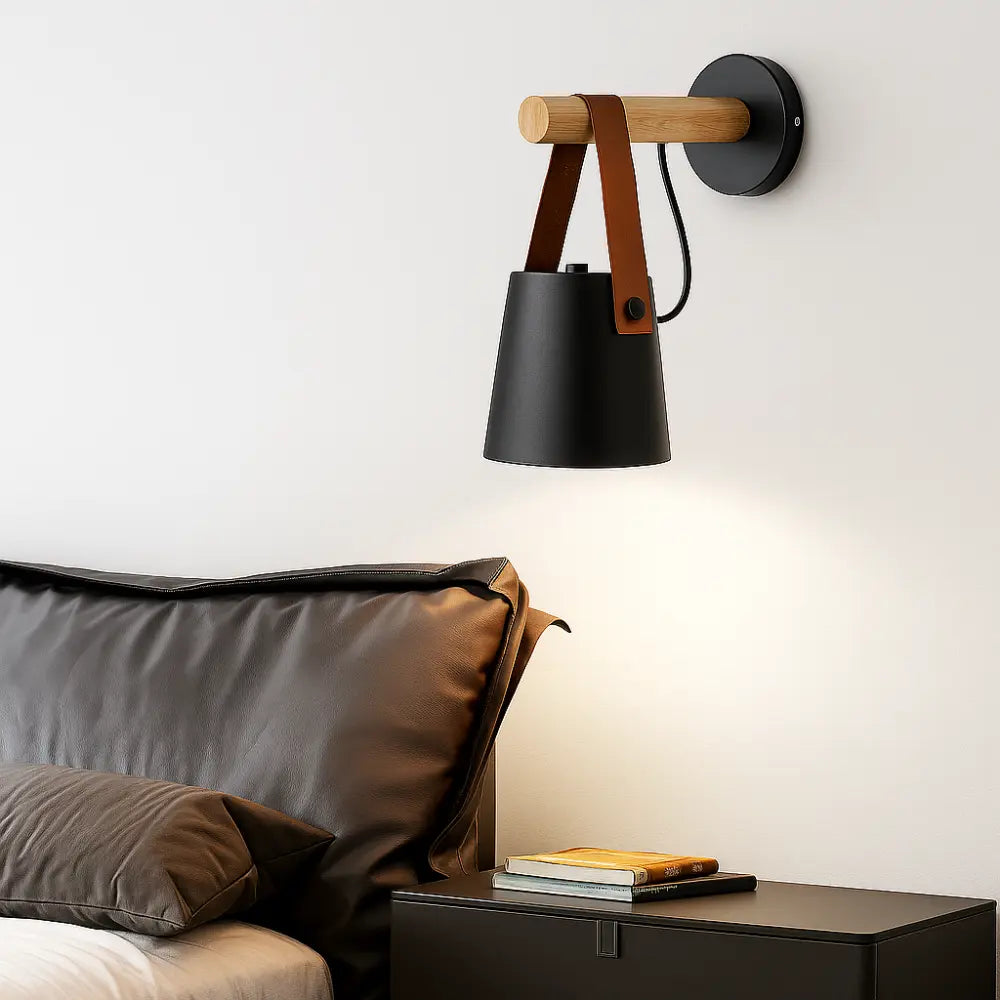 Skandinavische Wandleuchte aus Holz und Leder im modernen Nordic Design – Ansicht 3