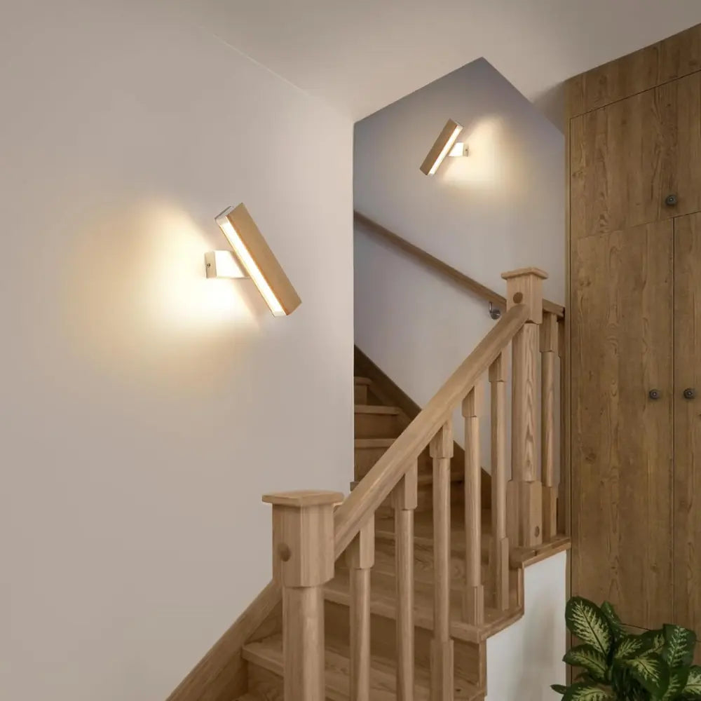 Drehbare LED Wandleuchte aus Holz im skandinavischen Minimal-Design – Ansicht 13