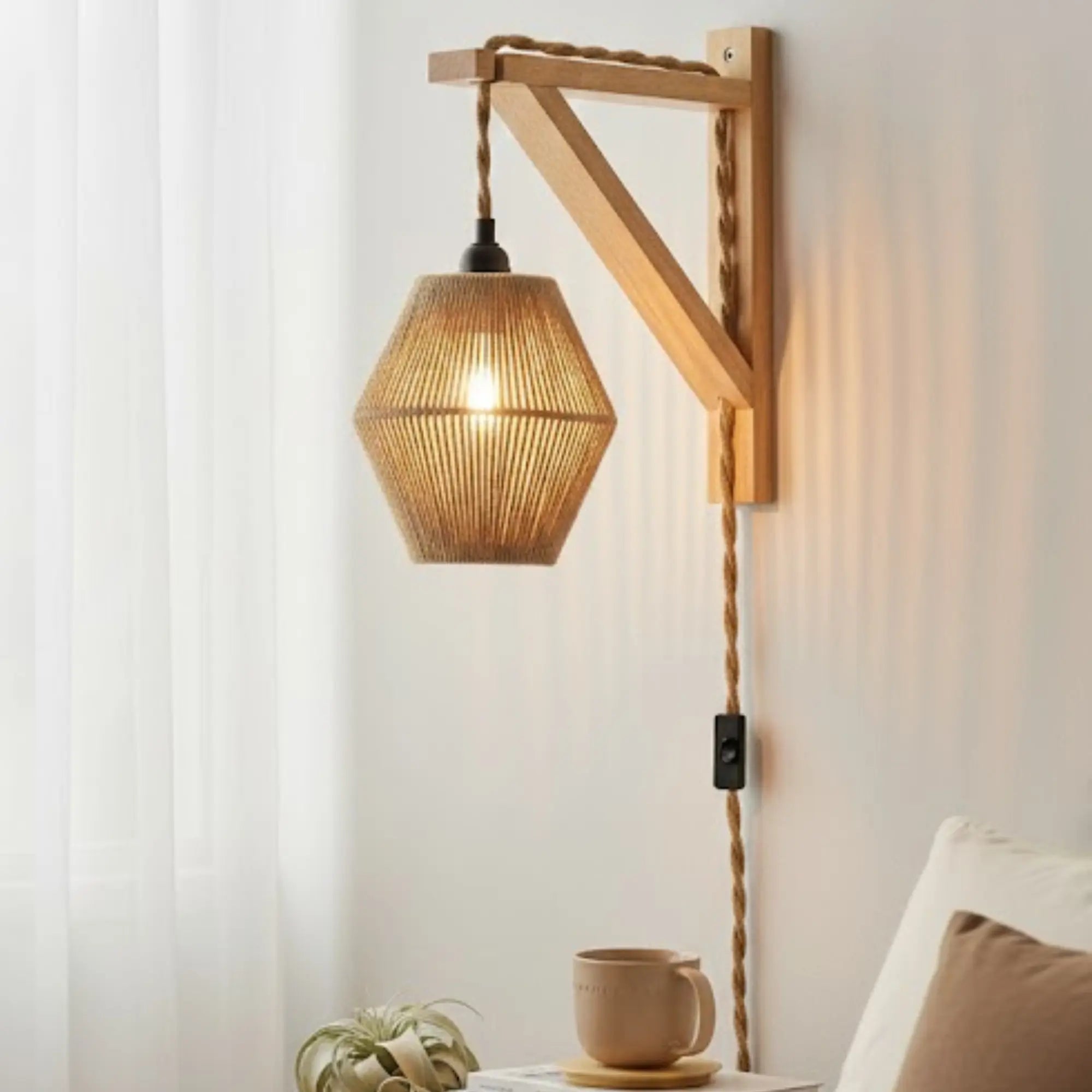 Retro Wandleuchte mit Kabel geflochtenem Rattan und Naturholz-Halterung – Ansicht 2