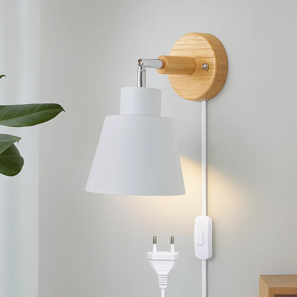 Minimalistische Wandleuchte Holz und Metall mit Kabelschalter – Ansicht 7