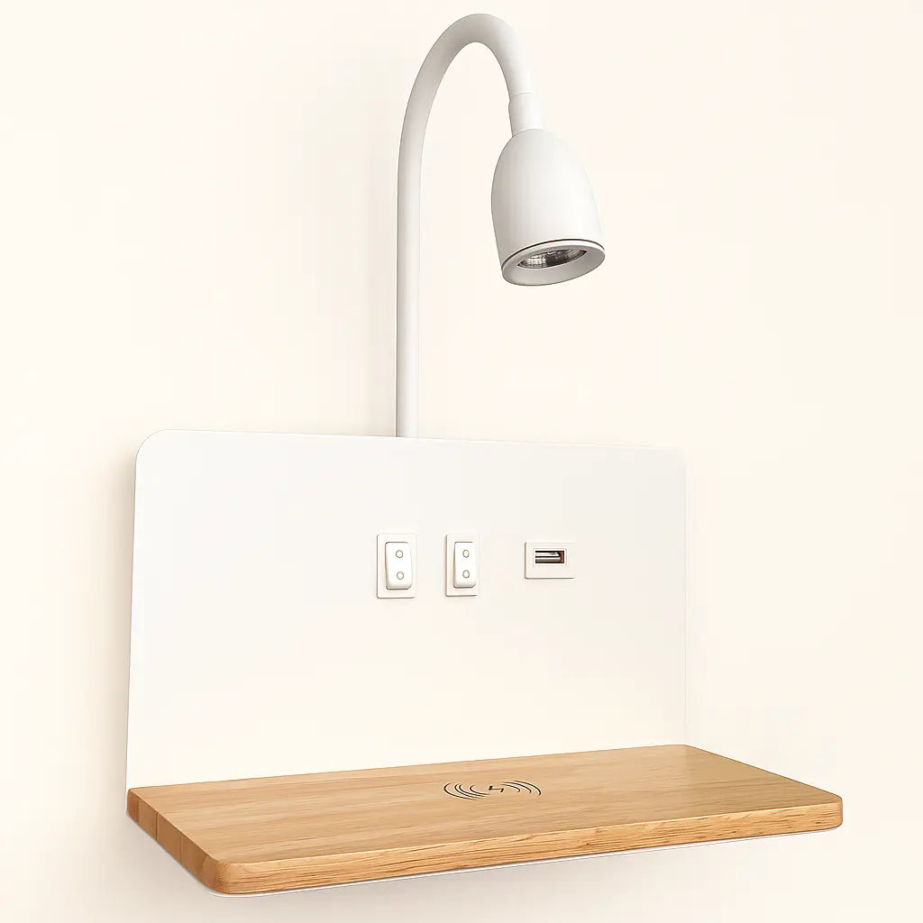 LED Wandlampe mit Leselampe USB und Wireless Charger auf Holzablage