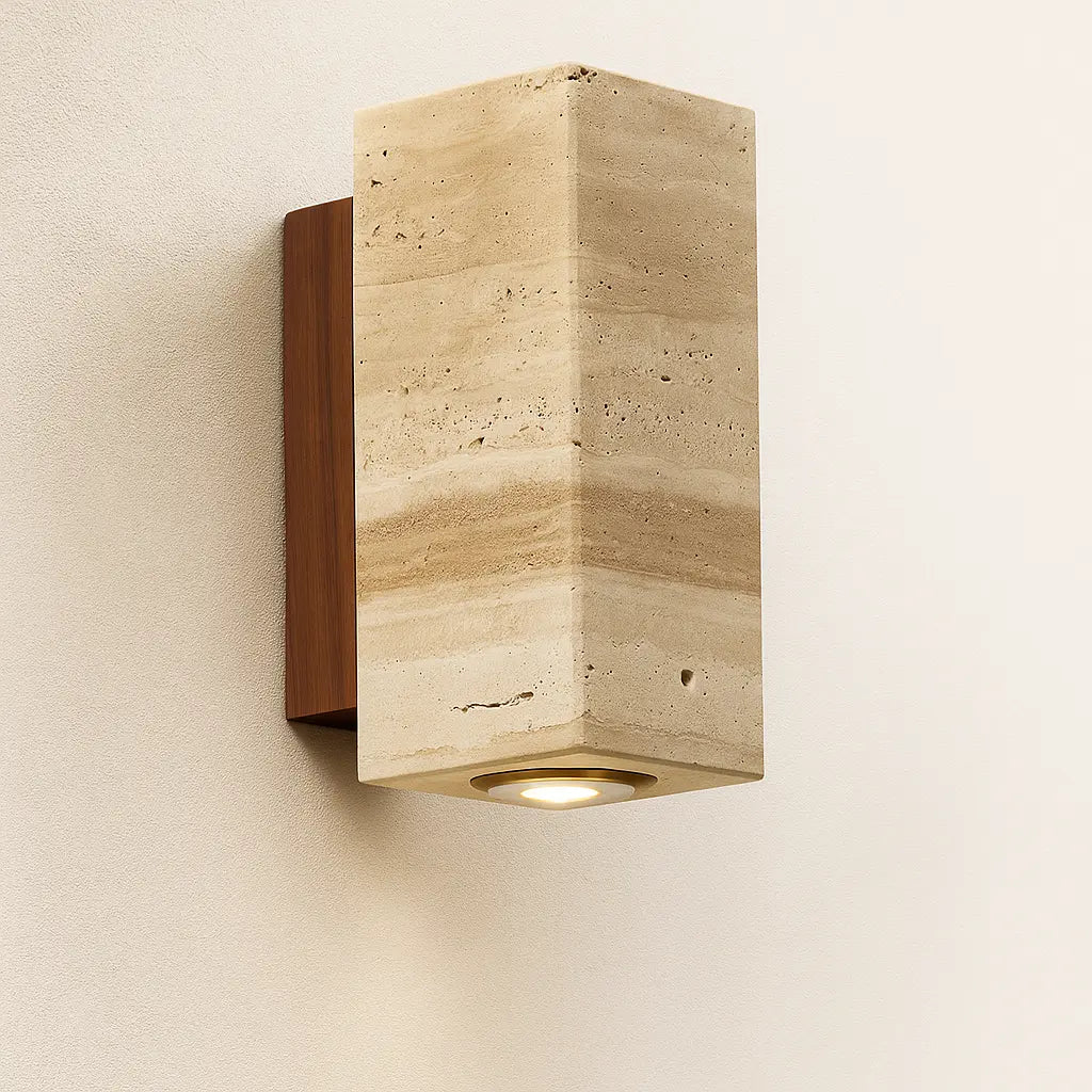 LED Wandleuchte aus Travertin mit Holzbasis im Wabi Sabi Design – Ansicht 3