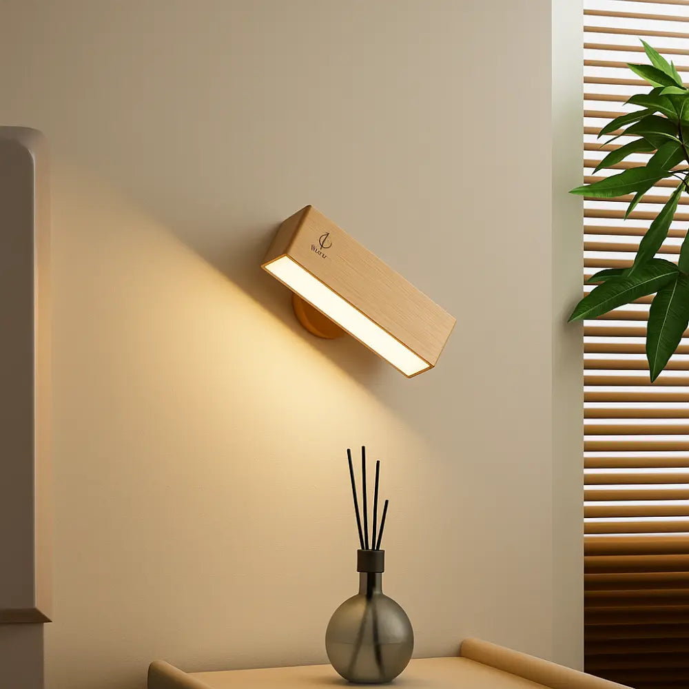 Kabellose LED Wandleuchte aus Holz mit Touch-Sensor und Magnethalterung – Ansicht 3