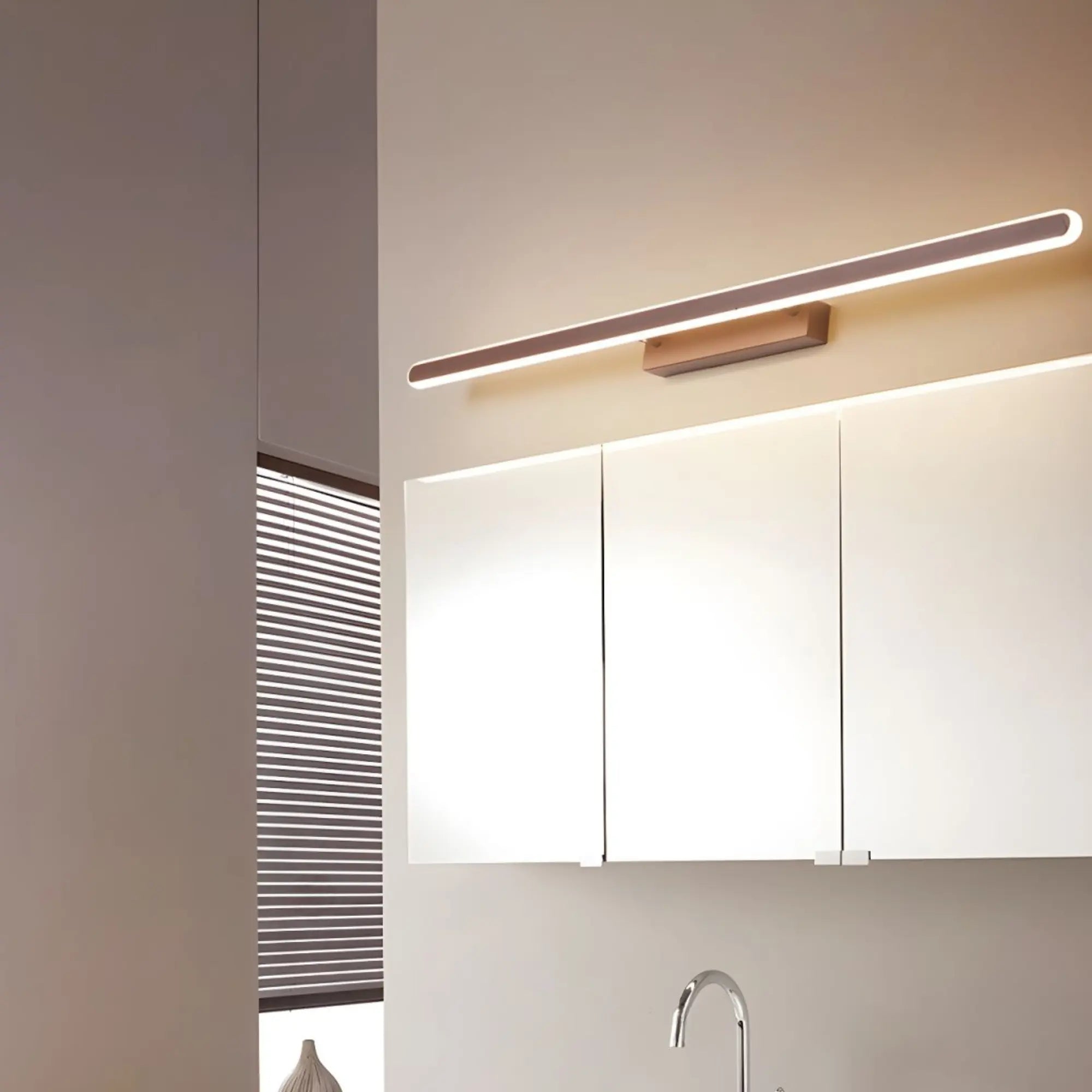 Braune Bad Wandleuchte LED für modernes Spiegeldesign – Ansicht 5