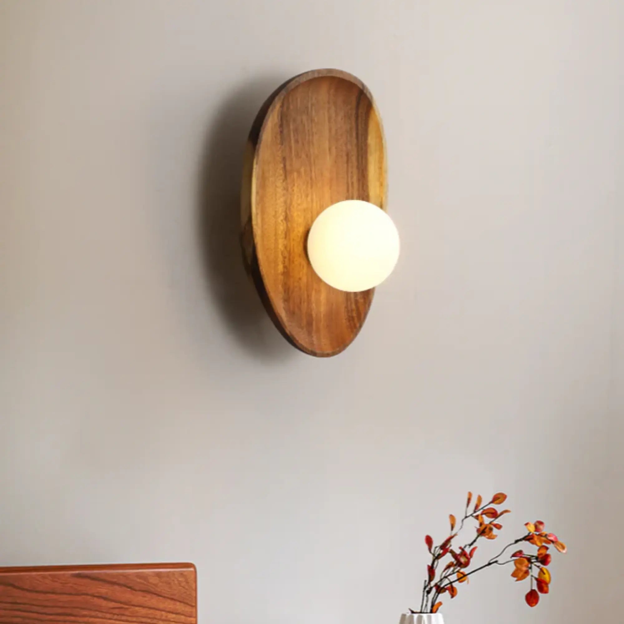 LED Wandleuchte aus Naturholz mit warmweißem Licht im modernen Design – Ansicht 9