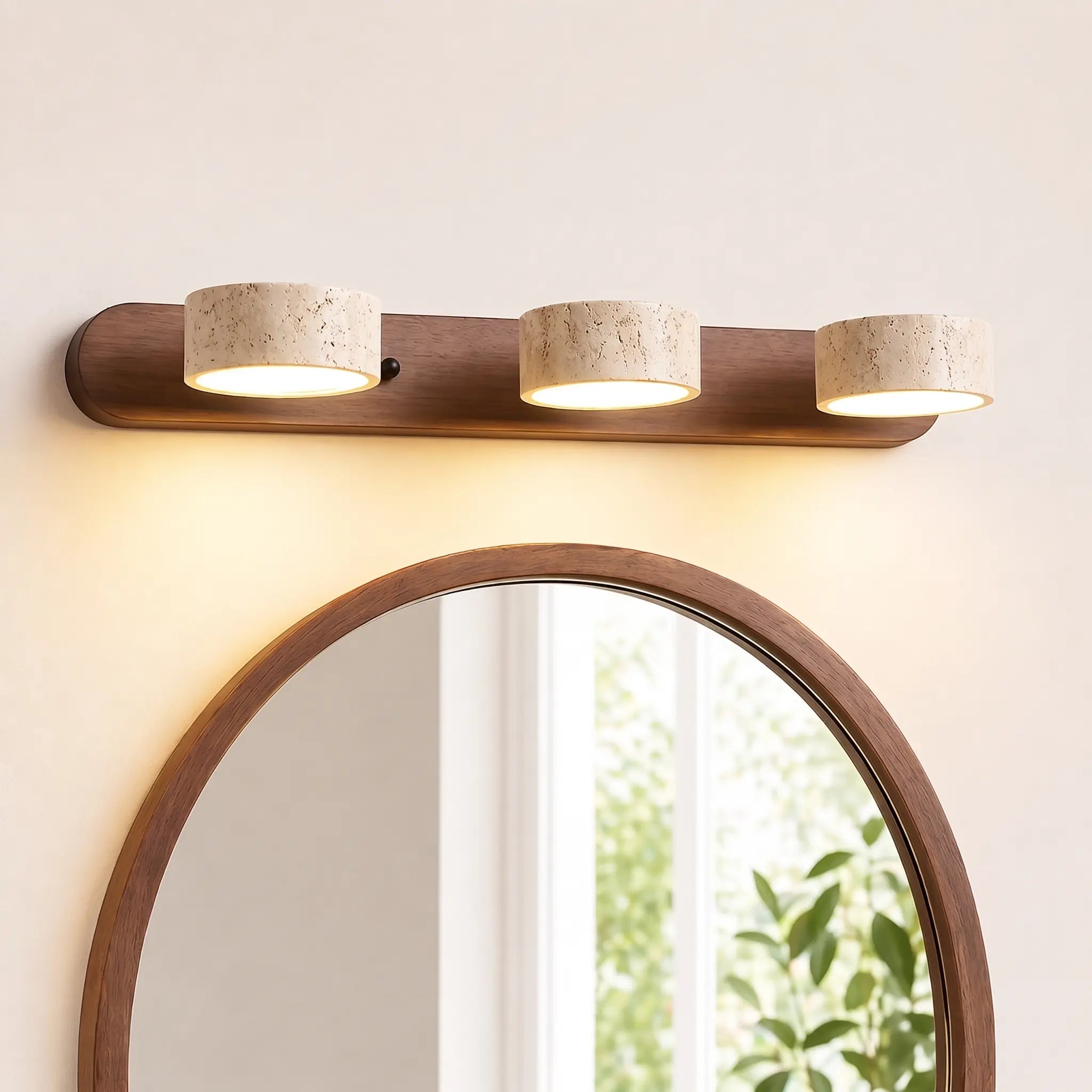 LED Wandleuchte fürs Bad aus Holz und Travertin im minimalistischen Design – Ansicht 2